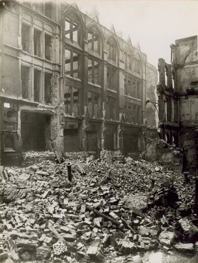 La ville de Londres après un raid aérien - English Photographer